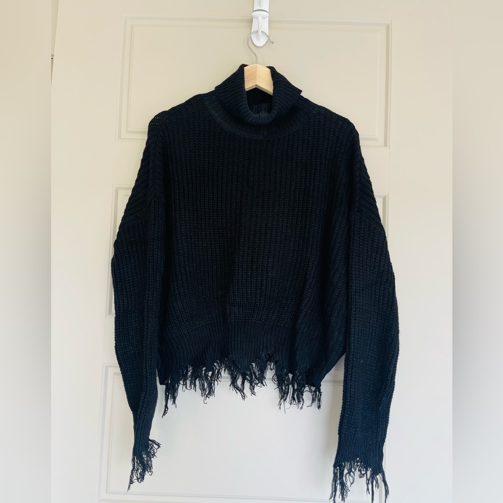 Fringe Cable Knit Cropped Sweater